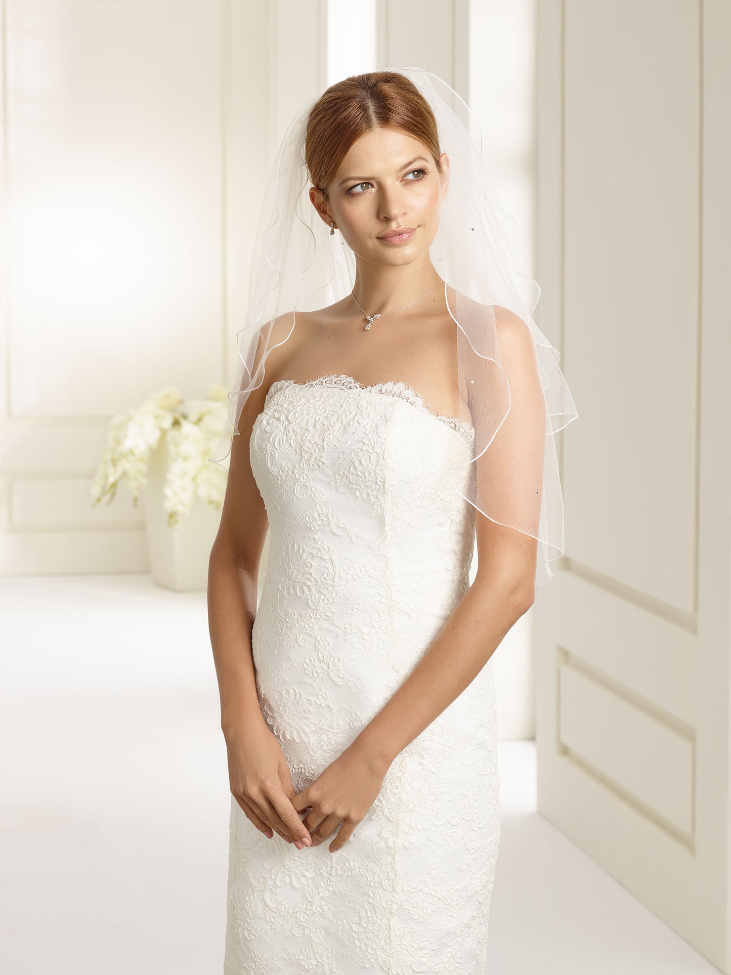 Schleier Lara 70 / 60 cm mit Strass